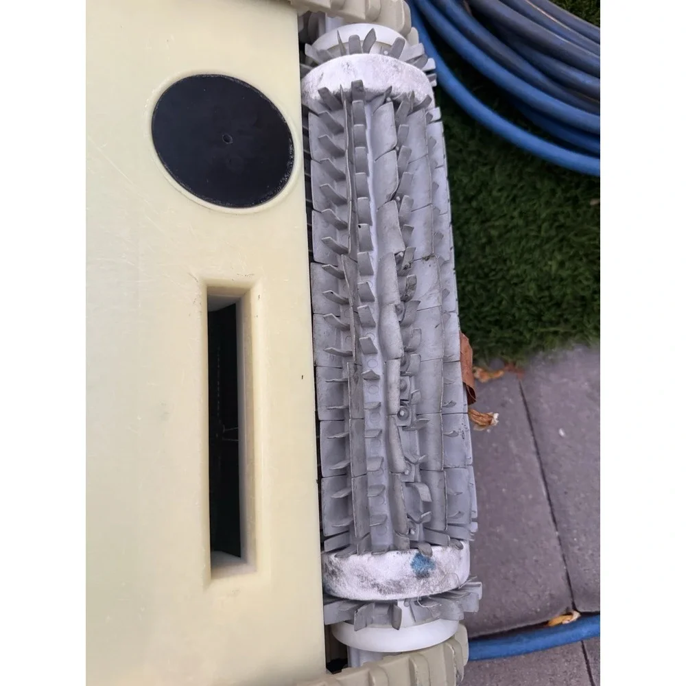 Maytronics Dolphin Nautilus Robotic Pool Cleaner Automatic In-Ground Vacuum 70'